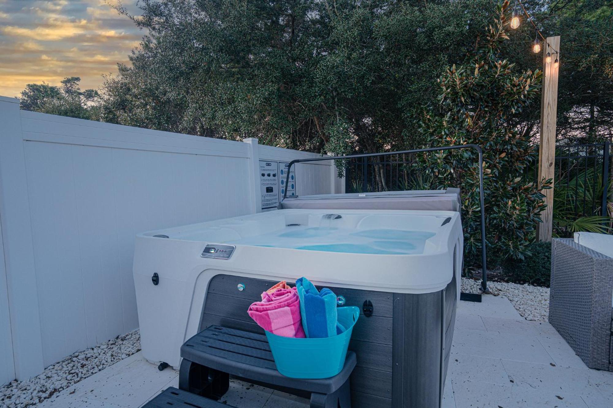 Heated Pool And Golf Cart, Walk To Beach! Best Deal! Destin Luaran gambar